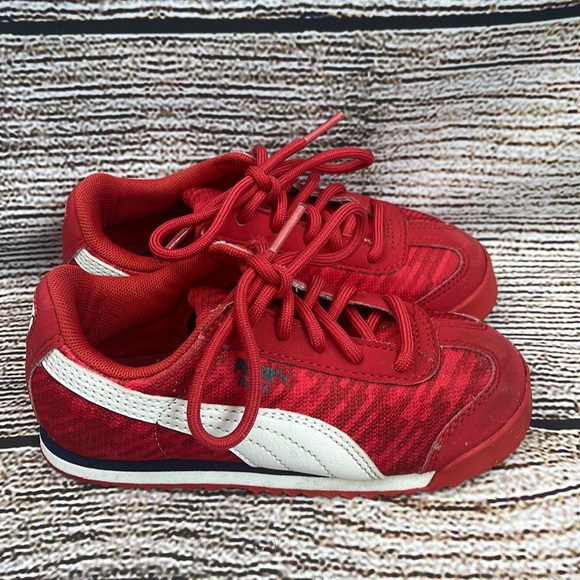 Boys Puma Sneakers - Picture 6 of 12